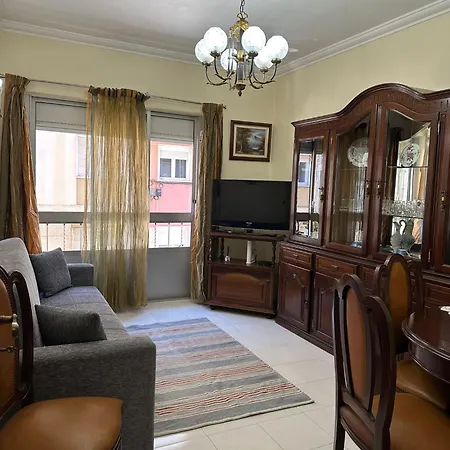 Comfy Old Style 2 Bedrooms - Close Aeroporto Lägenhet