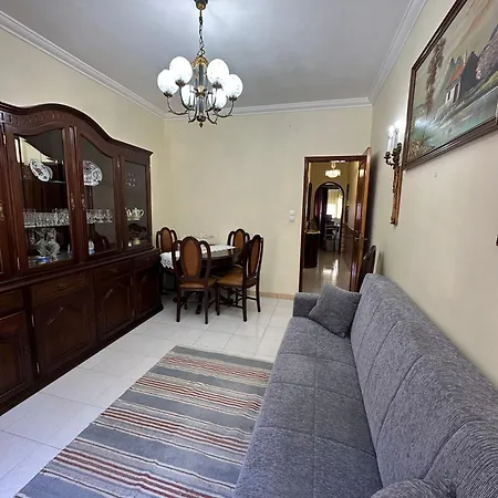 Comfy Old Style 2 Bedrooms - Close Aeroporto Lägenhet *